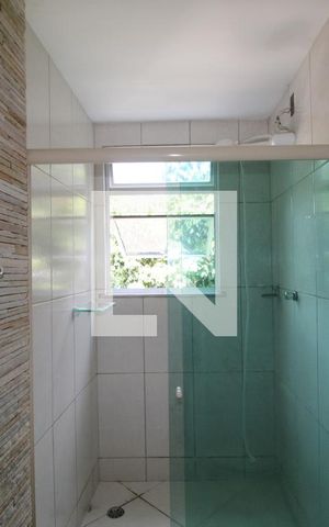 Apartamento à venda com 87m², 2 quartos e 1 vagaBanheiro do corredor