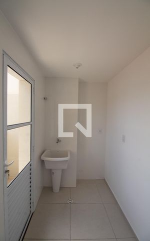 Apartamento à venda com 43m², 2 quartos e 1 vaga Apartamento à venda com 43m², 2 quartos e 1 vagaÁrea de Serviço