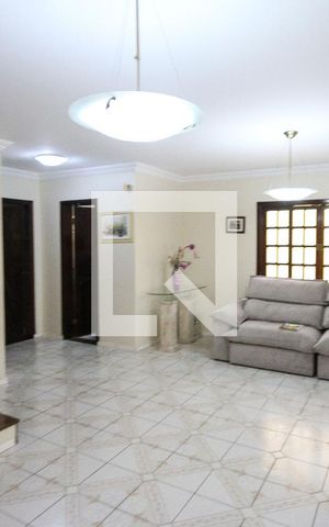 Casa à venda com 280m², 3 quartos e 4 vagas Casa à venda com 280m², 3 quartos e 4 vagasSala