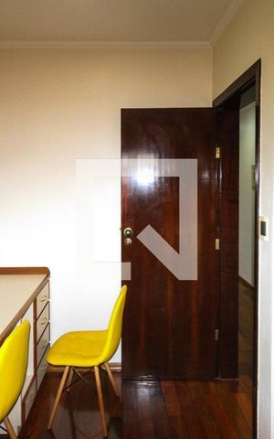 Casa à venda com 280m², 3 quartos e 4 vagas Casa à venda com 280m², 3 quartos e 4 vagasEscritório