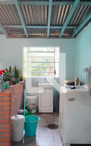 Casa à venda com 140m², 2 quartos e 2 vagasÁrea de Serviço