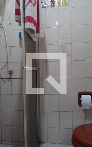 Casa à venda com 140m², 2 quartos e 2 vagasBanheiro