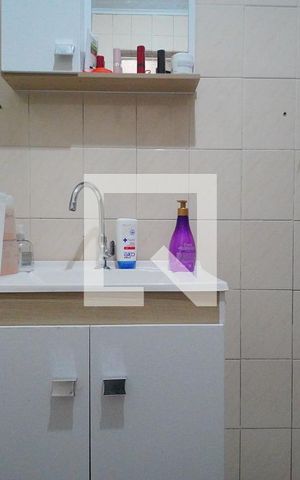 Casa à venda com 140m², 2 quartos e 2 vagasBanheiro