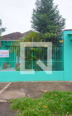 Casa à venda com 140m², 2 quartos e 2 vagasFachada