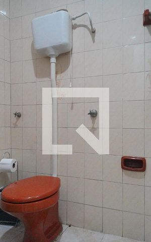 Casa à venda com 140m², 2 quartos e 2 vagasBanheiro