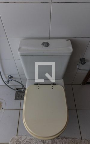 Casa de condomínio à venda com 600m², 4 quartos e 6 vagasSuíte 1 - Banheiro