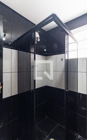 Casa à venda com 140m², 5 quartos e 2 vagas Casa à venda com 140m², 5 quartos e 2 vagasBanheiro Social da Casa 1