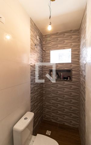 Casa à venda com 140m², 5 quartos e 2 vagas Casa à venda com 140m², 5 quartos e 2 vagasBanheiro da Suíte da Casa 2