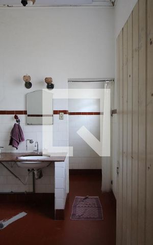 Casa à venda com 1330m², 3 quartos e 8 vagasBanheiro