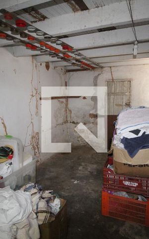 Casa à venda com 1330m², 3 quartos e 8 vagasPorão
