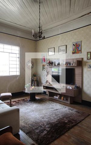 Casa à venda com 1330m², 3 quartos e 8 vagasSala