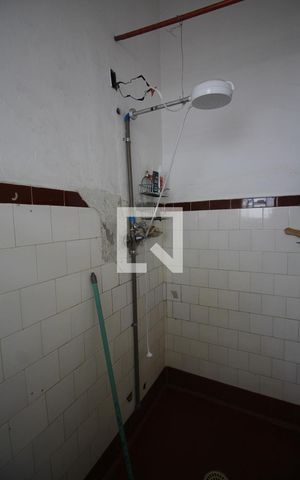 Casa à venda com 1330m², 3 quartos e 8 vagasBanheiro