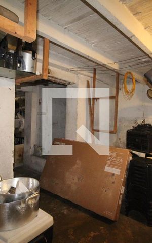 Casa à venda com 1330m², 3 quartos e 8 vagasPorão