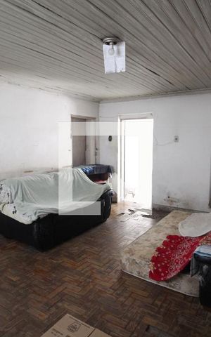 Casa à venda com 1330m², 3 quartos e 8 vagasPorão