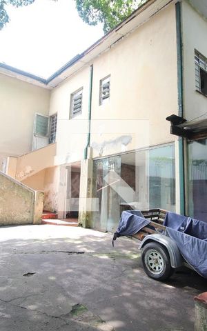 Casa à venda com 1330m², 3 quartos e 8 vagasGaragem