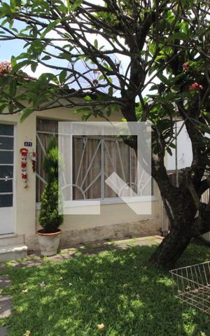 Casa à venda com 1330m², 3 quartos e 8 vagasFachada