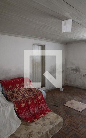 Casa à venda com 1330m², 3 quartos e 8 vagasPorão