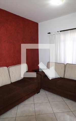 Casa à venda com 150m², 3 quartos e 2 vagasSala