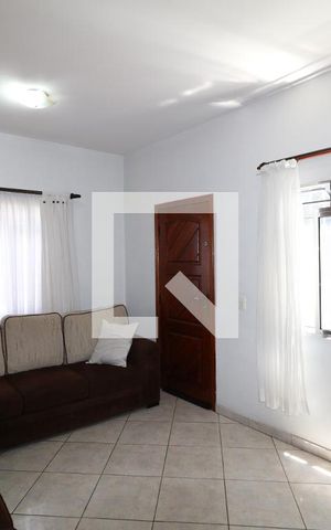 Casa à venda com 150m², 3 quartos e 2 vagasSala