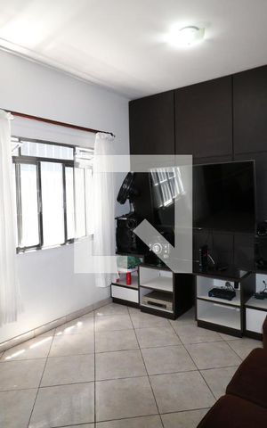 Casa à venda com 150m², 3 quartos e 2 vagasSala
