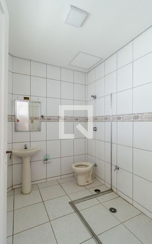 Casa à venda com 200m², 4 quartos e 3 vagas Casa à venda com 200m², 4 quartos e 3 vagasBanheiro - Casa 2