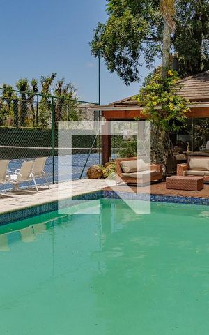 Casa à venda com 650m², 3 quartos e 3 vagasPiscina