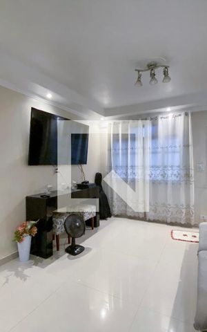 Casa à venda com 125m², 3 quartos e 1 vaga Casa à venda com 125m², 3 quartos e 1 vagaSala