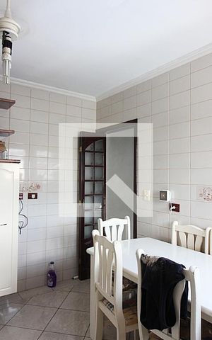 Casa à venda com 256m², 4 quartos e 3 vagasCozinha 
