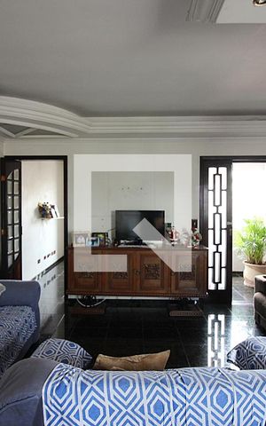 Casa à venda com 256m², 4 quartos e 3 vagasSala 1