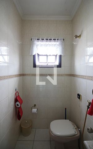 Casa à venda com 256m², 4 quartos e 3 vagasLavabo