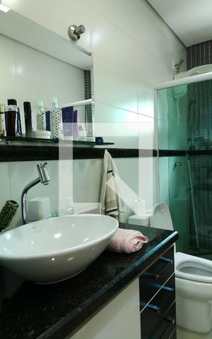 Casa à venda com 350m², 3 quartos e 8 vagasBanheiro da Suíte