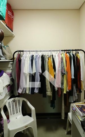 Casa à venda com 350m², 3 quartos e 8 vagasCloset da Suíte
