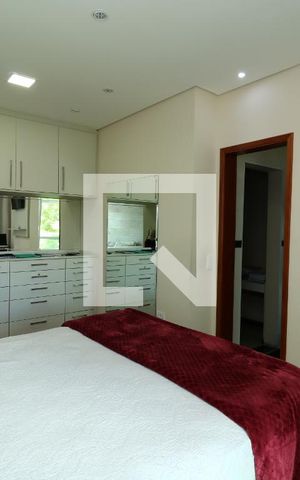 Casa à venda com 350m², 3 quartos e 8 vagasSuíte