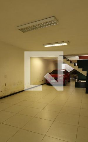 Casa à venda com 350m², 3 quartos e 8 vagasGaragem