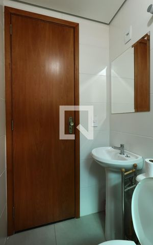 Casa à venda com 350m², 3 quartos e 8 vagasBanheiro da Área Comum