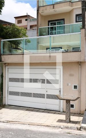 Casa à venda com 350m², 3 quartos e 8 vagasFachada