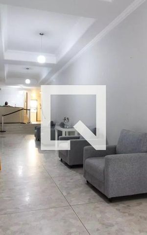 Apartamento à venda com 65m², 2 quartos e sem vaga Apartamento à venda com 65m², 2 quartos e sem vagaHall social