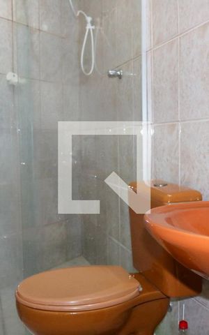 Casa à venda com 290m², 3 quartos e 2 vagas Casa à venda com 290m², 3 quartos e 2 vagasCasa 2 - Banheiro da Área de Serviço