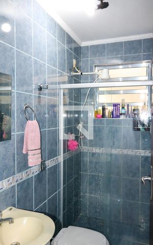 Casa à venda com 290m², 3 quartos e 2 vagas Casa à venda com 290m², 3 quartos e 2 vagasCasa 2 - Banheiro