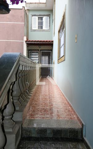 Casa à venda com 290m², 3 quartos e 2 vagas Casa à venda com 290m², 3 quartos e 2 vagasQuintal
