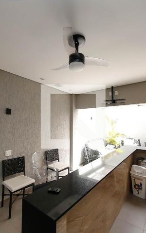 Casa à venda com 220m², 4 quartos e 4 vagas Casa à venda com 220m², 4 quartos e 4 vagasÁrea gourmet