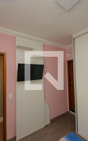 Casa à venda com 220m², 4 quartos e 4 vagas Casa à venda com 220m², 4 quartos e 4 vagasSuíte 1