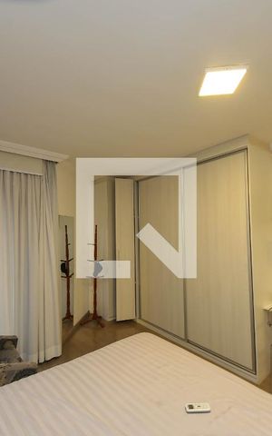 Casa à venda com 220m², 4 quartos e 4 vagas Casa à venda com 220m², 4 quartos e 4 vagasSuíte 4