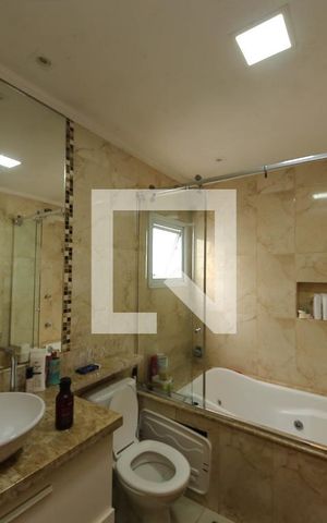 Casa à venda com 220m², 4 quartos e 4 vagas Casa à venda com 220m², 4 quartos e 4 vagasBanheiro Suíte 4