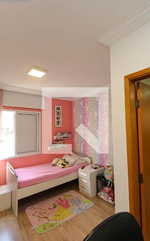 Casa à venda com 220m², 4 quartos e 4 vagas Casa à venda com 220m², 4 quartos e 4 vagasSuíte 3