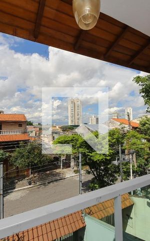 Casa à venda com 220m², 4 quartos e 4 vagas Casa à venda com 220m², 4 quartos e 4 vagasVaranda Suíte 4