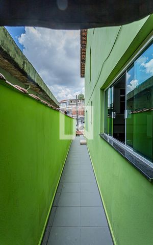 Casa à venda com 130m², 3 quartos e 2 vagas Casa à venda com 130m², 3 quartos e 2 vagasCorredor