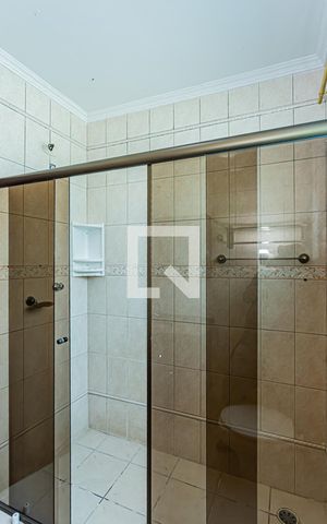 Casa à venda com 130m², 3 quartos e 2 vagas Casa à venda com 130m², 3 quartos e 2 vagasBanheiro