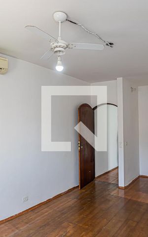 Casa à venda com 130m², 3 quartos e 2 vagas Casa à venda com 130m², 3 quartos e 2 vagasQuarto 1