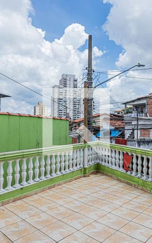 Casa à venda com 130m², 3 quartos e 2 vagas Casa à venda com 130m², 3 quartos e 2 vagasQuintal